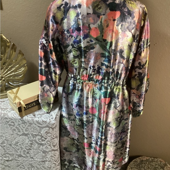 NEW YORK & Co. Colorful Abstract Print Skirt KIMONO - Picture 4 of 16